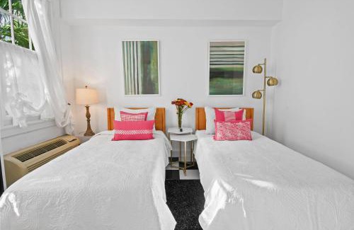 Palm Beach - West Palm Beach Apartment | Tropicals of Palm Beach