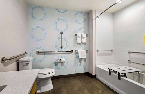 Southeast Colorado Springs Hotel | Tru By Hilton Colorado Springs Airport