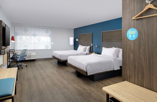 Dupont Hotel | Tru by Hilton Denver Airport Tower Road