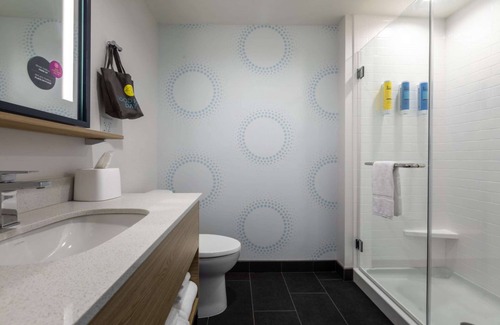 Keowee Hotel | Tru by Hilton Seneca Clemson