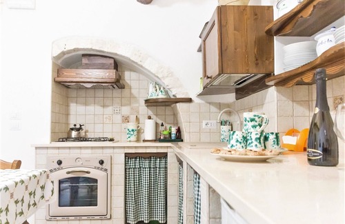 Locorotondo Bed & Breakfast | Trulli Donna Isabella