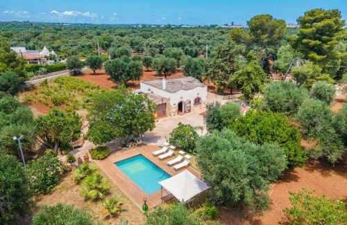San Michele Salentino House | Trullo Kalia by BarbarHouse