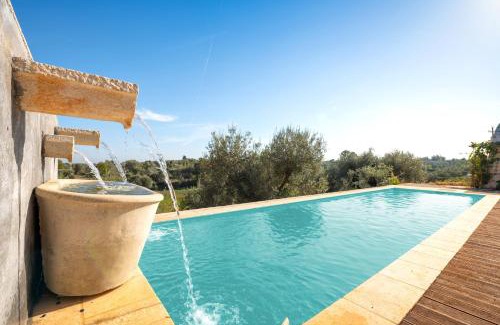 Ostuni House | Trullo with Pool