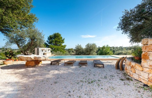Ostuni House | Trullo with Pool