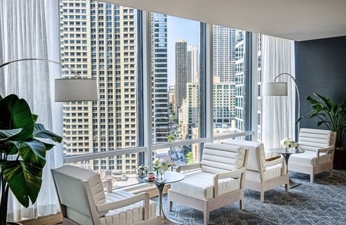 Downtown Chicago Hotel | Trump International Hotel & Tower Chicago