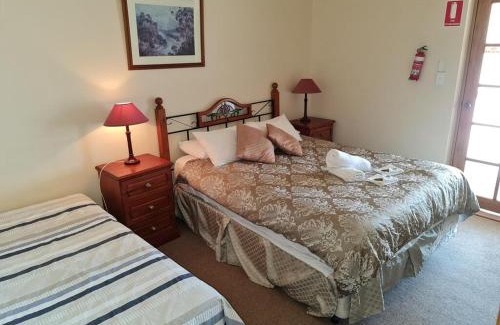 Jellicoe Hotel | Truro weighbridge motel