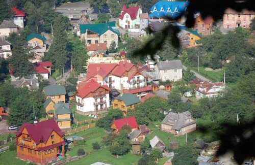Yaremche Hotel | Tsvit Paporoti
