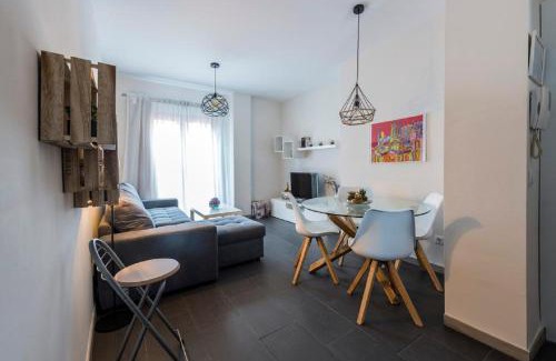 Granada City Center Apartment | tuGuest Violeta's Home - Free parking