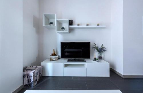 Granada City Center Apartment | tuGuest Violeta's Home - Free parking