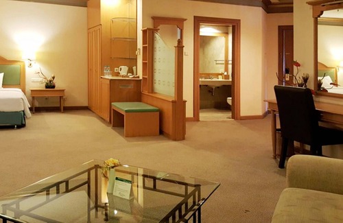 Surabaya Hotel | Tunjungan Hotel
