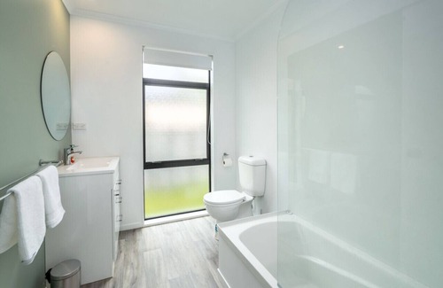 Martinborough House | Tuscan Spa, Martinborough