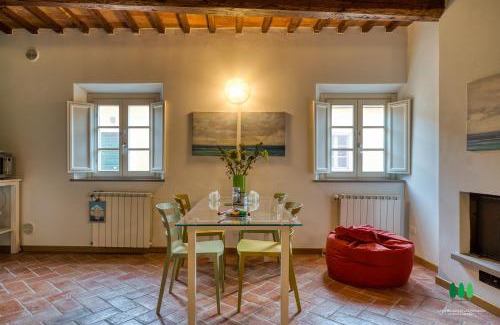 Peccioli Apartment | Tuscany Home