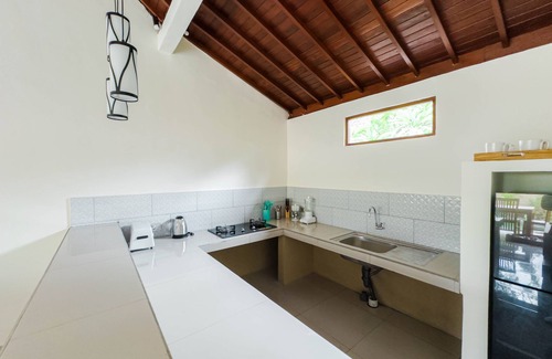 Lodtunduh Villa | Tutik Private House by Supala