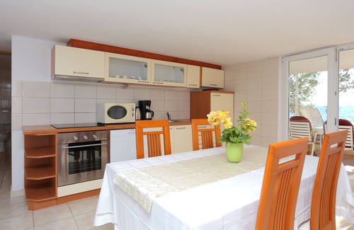 Okrug Donji Apartment | Two bedroom apartment near beach Okrug Donji, Čiovo (A-6859-d)