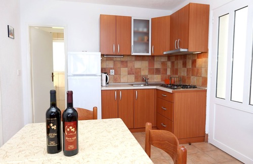 Drace Apartment | Two bedroom apartment near beach Drače, Pelješac (A-10130-a)