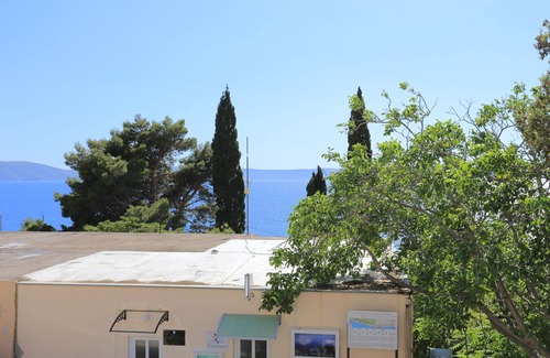 Zivogosce Apartment | Two bedroom apartment with balcony and sea view Živogošće - Porat, Makarska (A-18218-b)