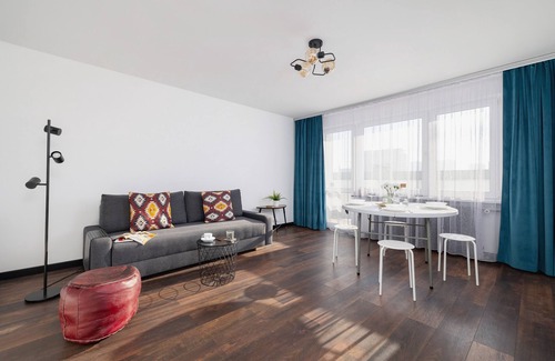 Krakow Apartment | Two-bedroom Strzelców 9 by Renters