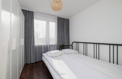 Krakow Apartment | Two-bedroom Strzelców 9 by Renters
