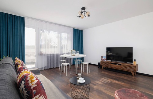 Krakow Apartment | Two-bedroom Strzelców 9 by Renters
