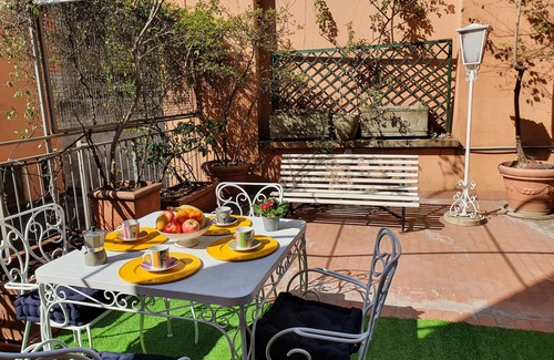 Chinatown Apartment | Two bedrooms apartment in the centre - Big terrace