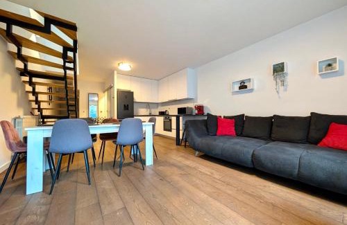 Zagreb House | Two Forrest-Hugging Townhomes