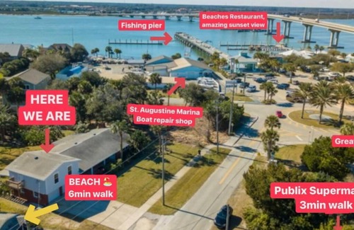 Vilano Beach House | TWO LIVING QUARTERS, 6MIN WALK TO BEACH, FEW STEPS FROM RESTAURANTS