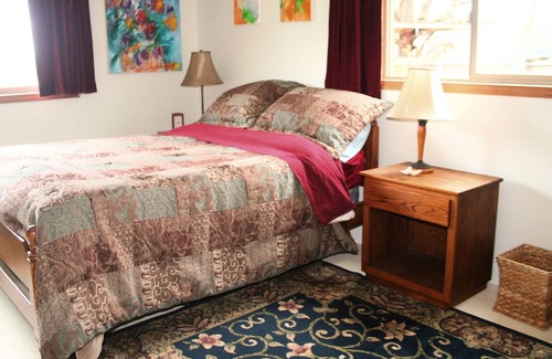 Friendly House | Two Private rooms in the Living Quarters of a Parkside Pottery Studio