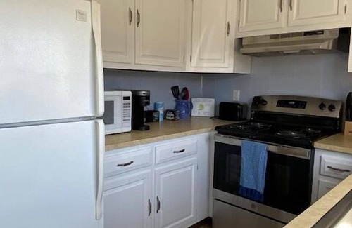 Townsend's Inlet Condo | TWO-STORY TOWNHOUSE WITH BAY AND SUNSET VIEWS!