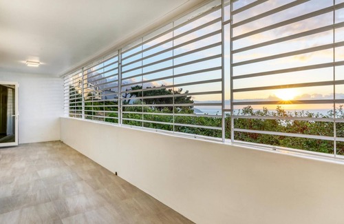 Camps Bay Villa | Two Views - Camps Bay