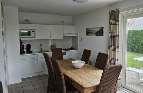 Breskens House | Type Zeemeeuw located at the Schoneveld holiday park is a tough holiday home with great comfort (87 m2). Around the House there is a garden with driveway for the car.