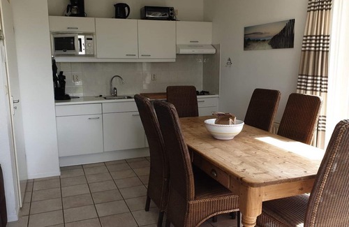 Breskens House | Type Zeemeeuw located at the Schoneveld holiday park is a tough holiday home with great comfort (87 m2). Around the House there is a garden with driveway for the car.