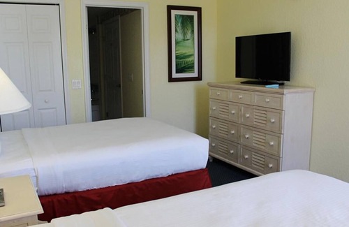 Bostroms Resort | Ultimate Beach Getaway! Kitchen, Beach, Parking, Pool, Surfing, Near Boardwalk