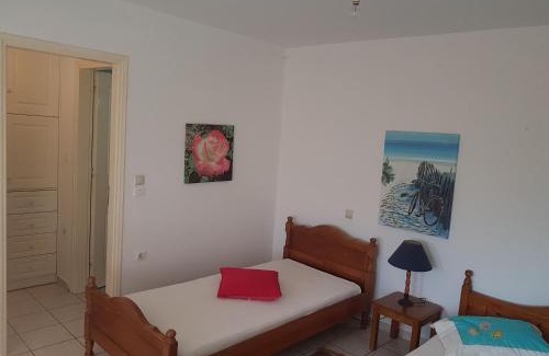 Livadi Apartment | Under the Red Rock and View Studio