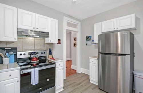 Eau Claire House | Unique 3BR | Sleeps 6 | Close to Everything!