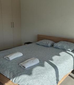 Larnaca City Centre Apartment | Unique City Center Rooms, 150m from Chabad Lubavitch