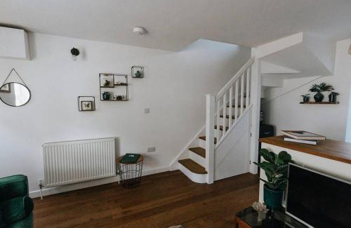Newland Near Ulverston House | Unique Cottage in the heart of Ulverston