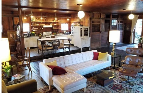 Goshen House | Unique Dutch Barn in the Hudson Valley
