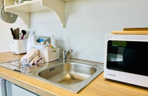 Martlesham Heath Apartment | Unique Suffolk Cabin with Countryside Views