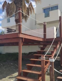 Polis House | Uniquely located on the beach