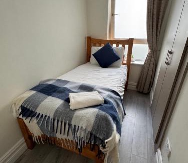 Cobh Apartment | Unit 2 Island View Apartments With Stunning Harbour View