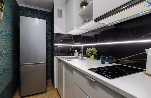 Mirow Apartment | UNIT Warszawa Centrum Room by Metro Rondo ONZ