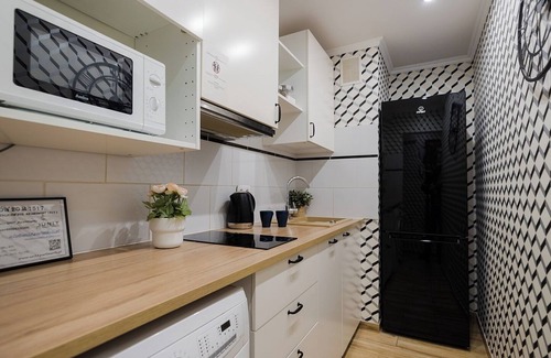 Mirow Apartment | UNIT Warszawa Centrum Room by Metro Rondo ONZ
