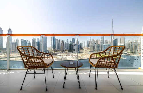 Business Bay Apartment | Unlock Waters Edge