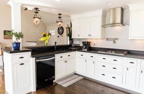 Sagamore Beach House | Unwind at this Upscale Cape Cod Retreat