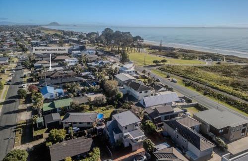 Papamoa Beach House | Unwind Papamoa Beach - Papamoa Holiday Home
