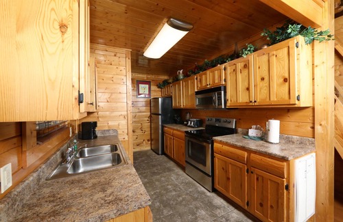 Sevierville Cabin | Up Up Away - Two Bedroom Cabin