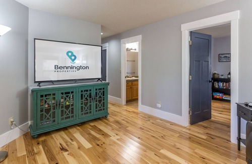 Deer Park House | Updated Home King Master, Fireplace, Hot Tub- OLLA17