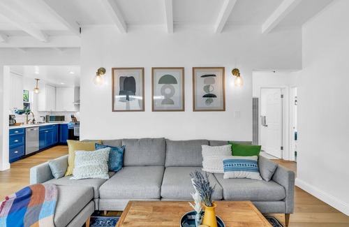 Edgemar - Pacific Manor House | Updated Lux Mid-Century Modern Home 0.5mi to Beach
