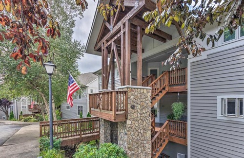 Seven Devils Apartment | Updated Seven Devils Condo with Deck and Mountain View