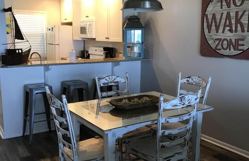 Sunnyside Condo | Updated, spacious Gulf-front Condo- just steps to the beach!